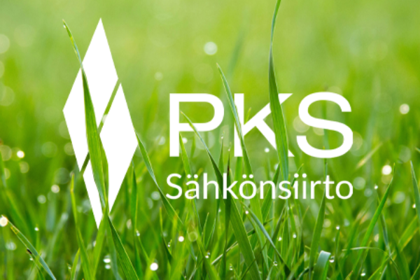 Kuvituskuva, jossa PKS Sähkönsiirron logo ruohikon keskellä